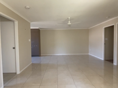 1 / 21 Granada Court, Point Vernon