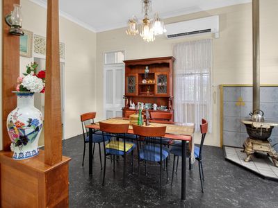 9 Bundesen Avenue, Midge Point