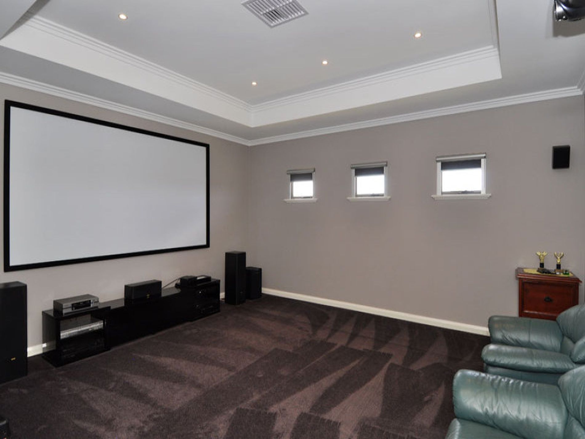 2 Pirring Way, Hannans