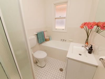 16 Hutchins Avenue, Dubbo