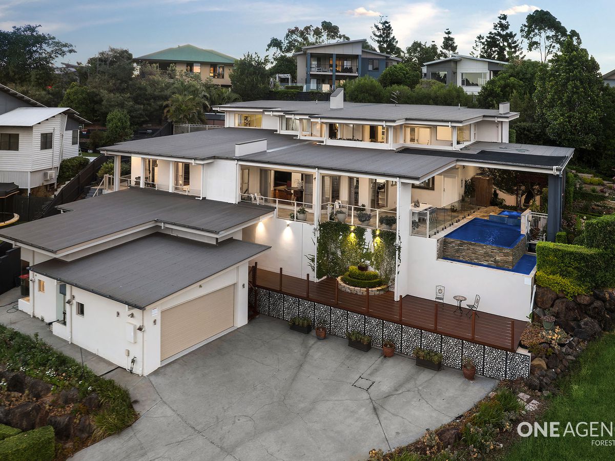 14 Seanna Place, Brookwater