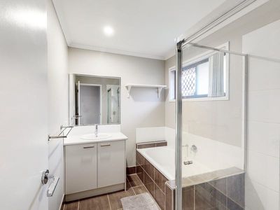 113 Killara Boulevard, Logan Reserve