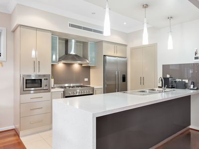155 Meurants Lane, Glenwood