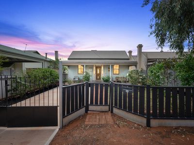 84 Addis Street, Lamington