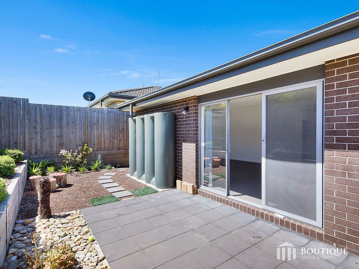 16 Botany Drive, Carrum Downs