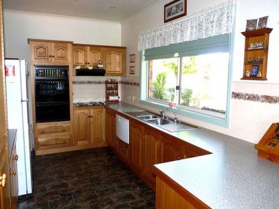 5 Clover Court, Horsham