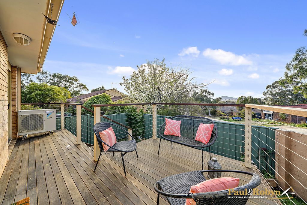 2 / 11 Derrington Crescent, Bonython