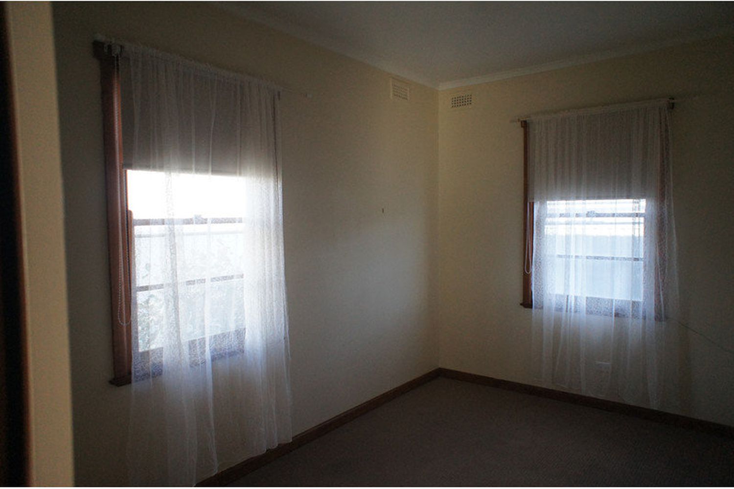 6 Elizabeth Street, Horsham