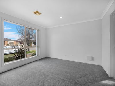57 Lady Penrhyn Drive, Wyndham Vale