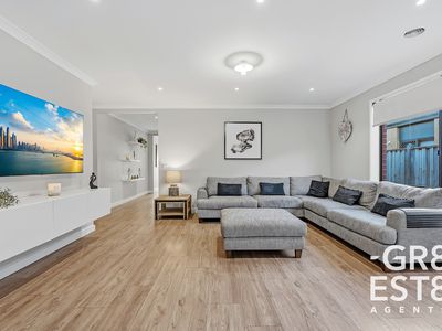 30 Lemon Grove, Cranbourne West