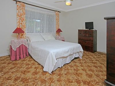 51 Cornfield Parade, Fishermans Paradise