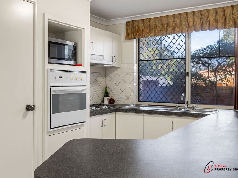 3 / 33 Baldwin Street, Como
