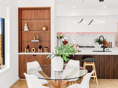 15 Pursuit Street, Mambourin