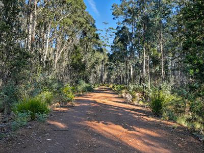 123 Lake View Road, Lake Leake