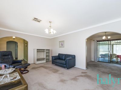 27 Methuen Way, Duncraig