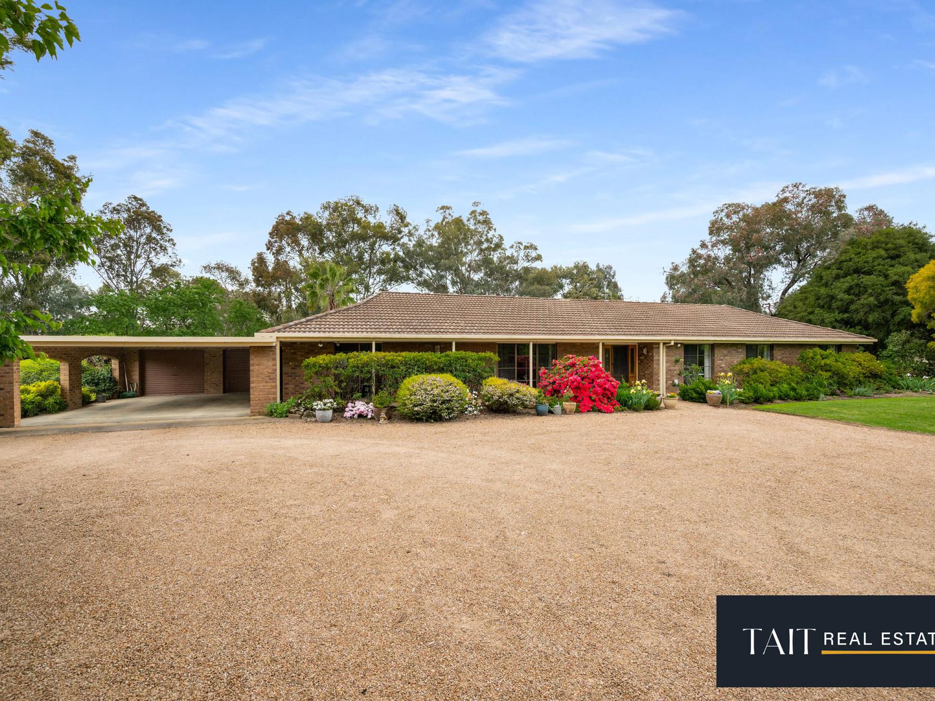 65 Waldara Drive, Waldara