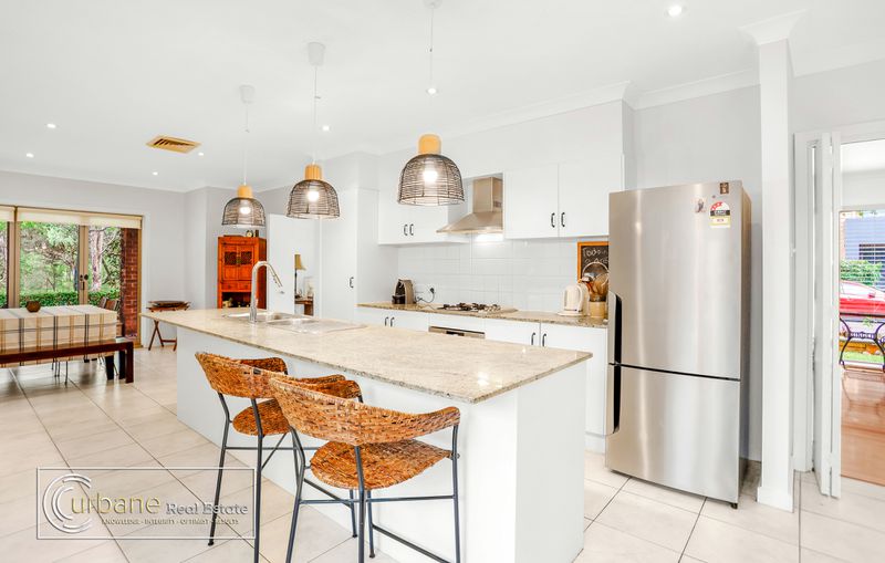 8 Damper Avenue, Beaumont Hills