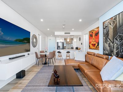 3410 / 2 Como Crescent, Southport