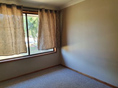 8 Mumford Crescent, Dubbo