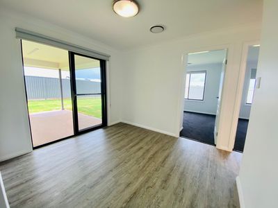 6 Bayou Avenue, Dubbo