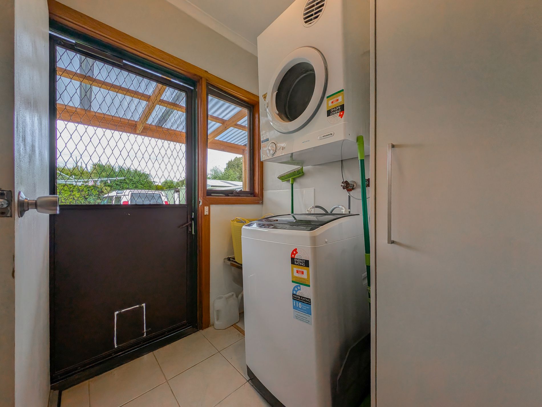 6 Scoresby Street, Kerang