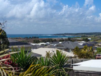 14 Buccaneer  Pl, Shell Cove