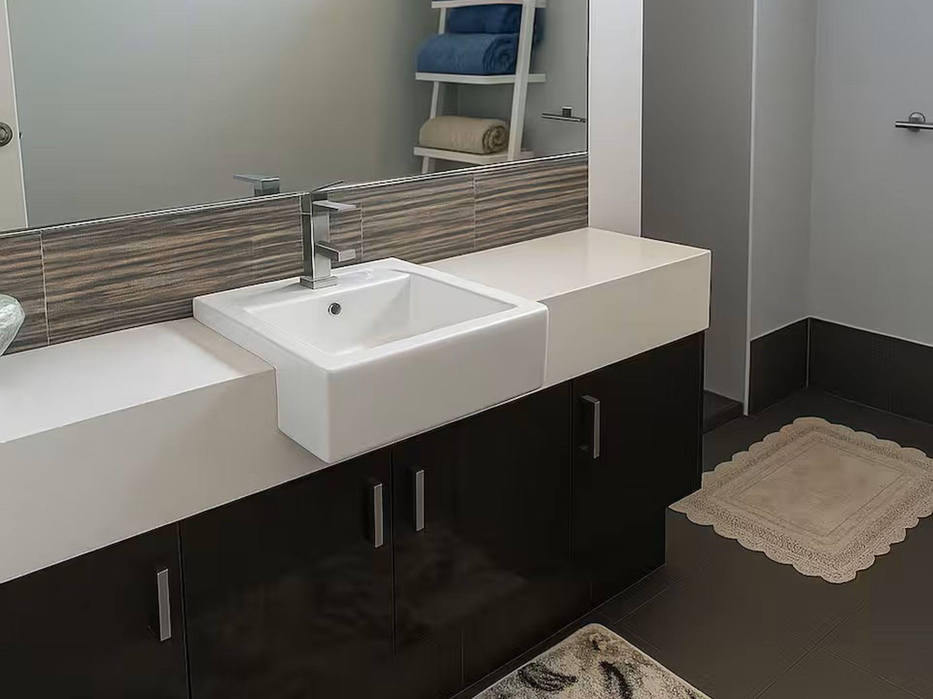 4 Edgewood View, South Guildford