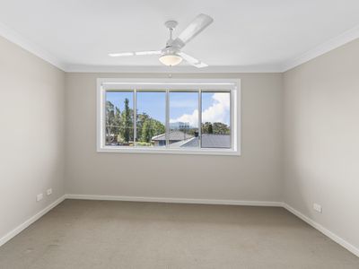 1 / 6 Pinnacle Way, Koonawarra