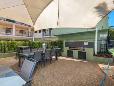 217 / 132 Marine Parade, Southport