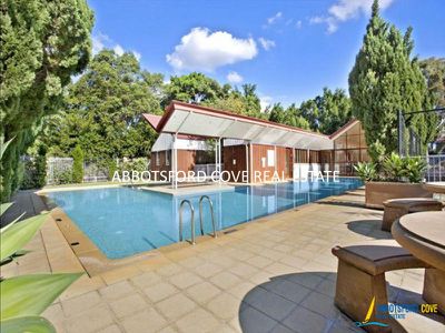 3 / 5 Figtree Avenue, Abbotsford