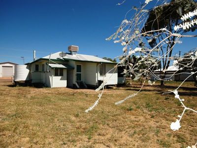 8 Wompoo road, Longreach