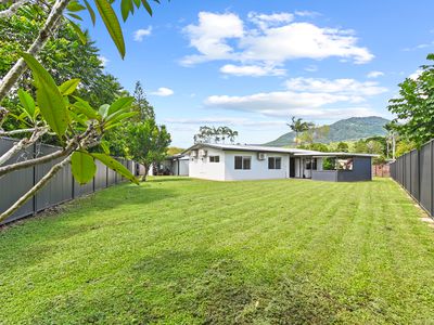 9 CONLAN CLOSE, Manoora
