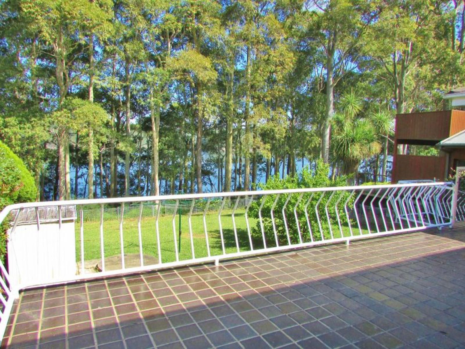 44 Kings Point Drive, Kings Point