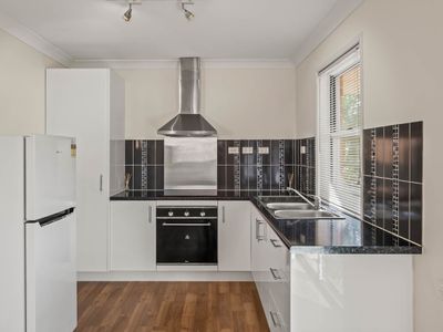 6 Bartlett Terrace, Redland Bay