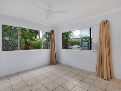 1 / 282 Lake Street, Cairns North