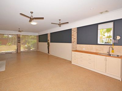 15 Amstal Avenue, Wondunna