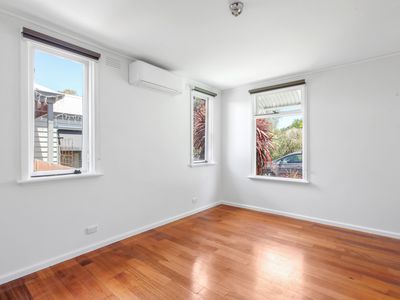 7 Railway Place North, Williamstown