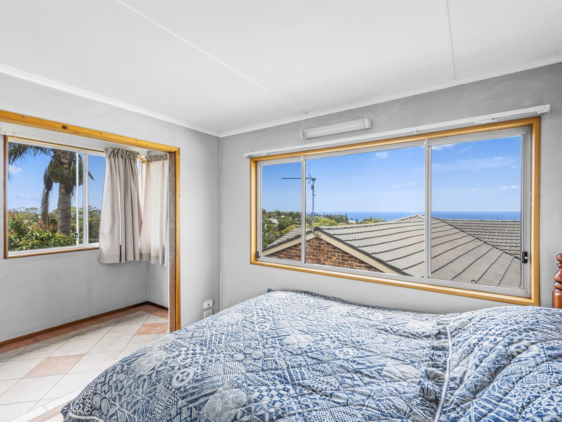 31 Hilltop Crescent, Mollymook Beach