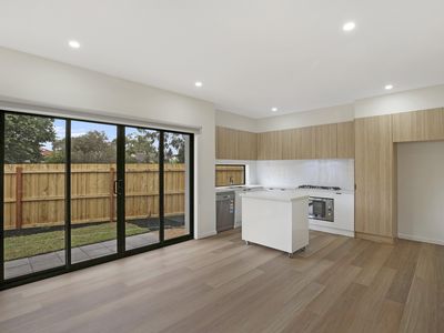 5/8 Hibiscus Court, Heidelberg West