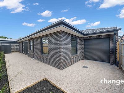 35A Maculata Drive, Cranbourne West