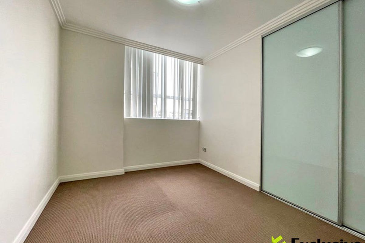 81 Courallie Avenue, Homebush West