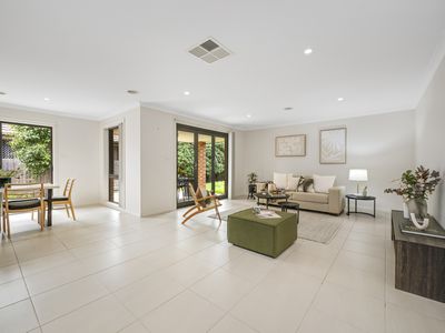 10 Nimbera Street, Harrison