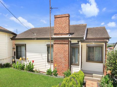 7 First (North) Avenue, Warrawong