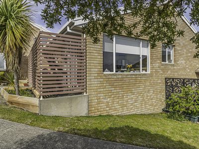 390 Argyle Drive, Kingston
