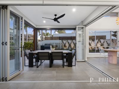 7842 Pavilions Close, Hope Island