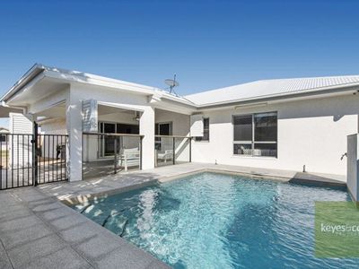 6 Huntsmans Crescent, Shaw