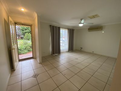 8 Wren Place, Dubbo