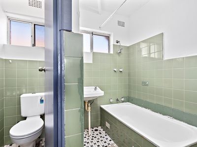 1 / 17 Osborne Parade, Warilla