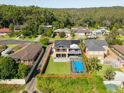 15 Wasshaven Close, Wrights Beach