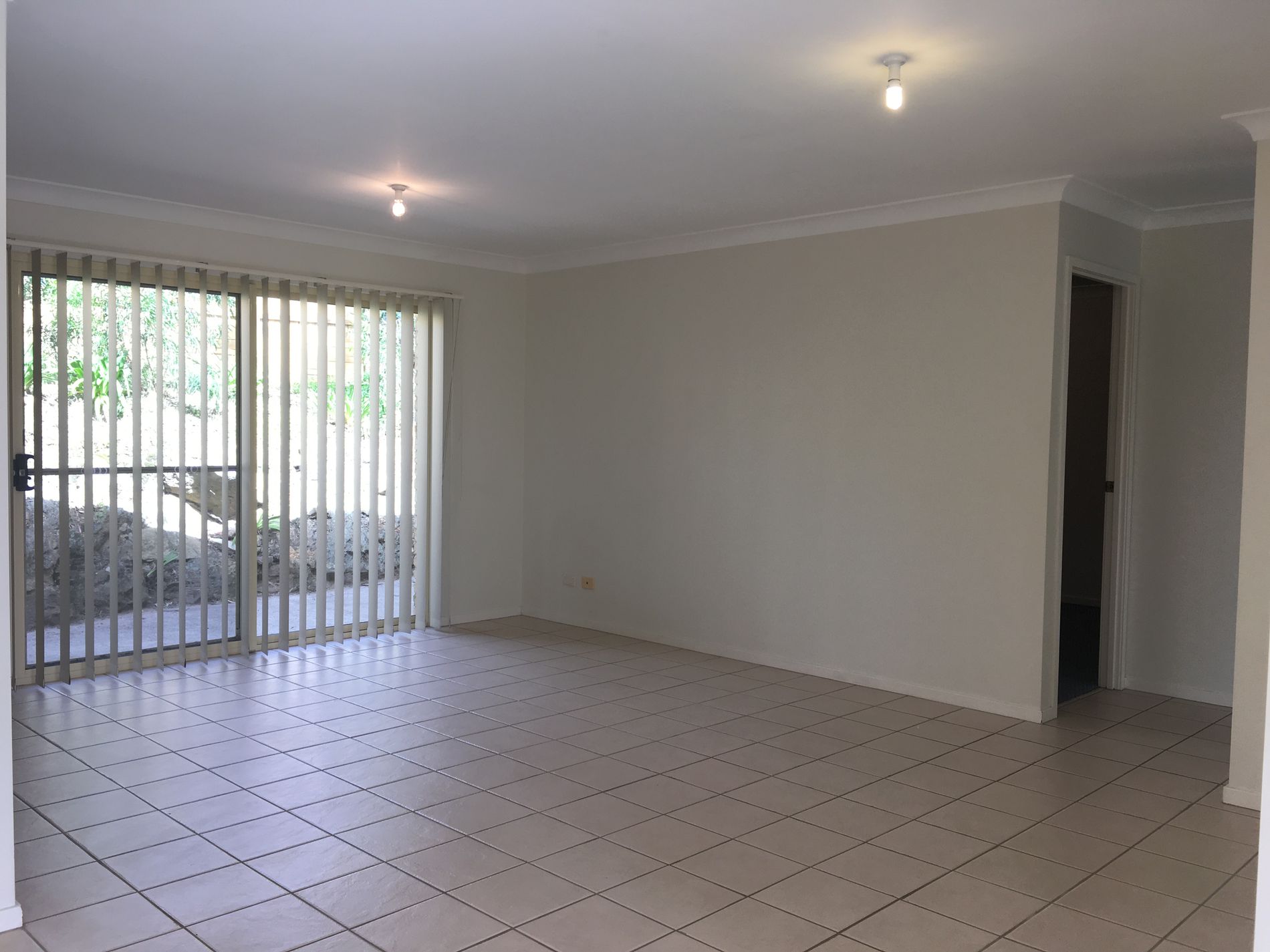 2 / 25 Edward Avenue, Kings Point